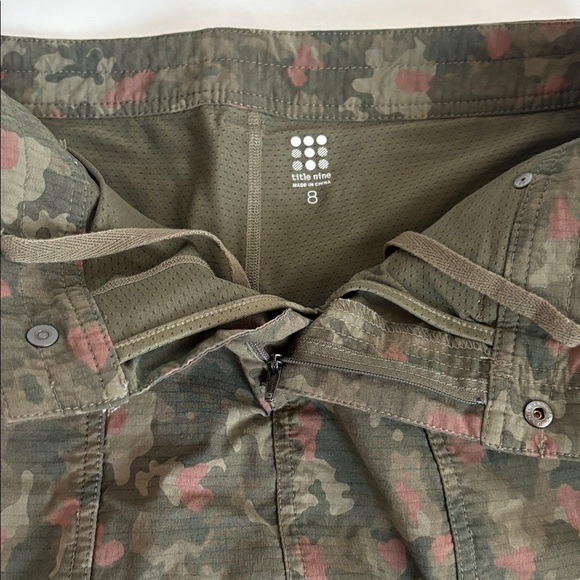 Title Nine Big B Skort Wailea Camo green pink zip close pockets boy short lined - Picture 10 of 16